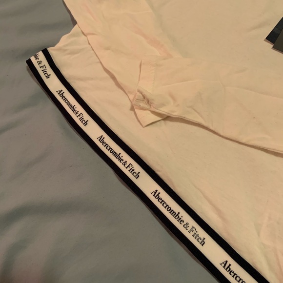 Abercrombie & Fitch long sleeve crop top - Picture 3 of 3